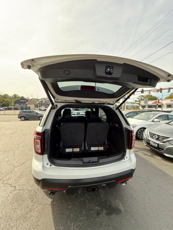 2014 Ford Explorer Image 17