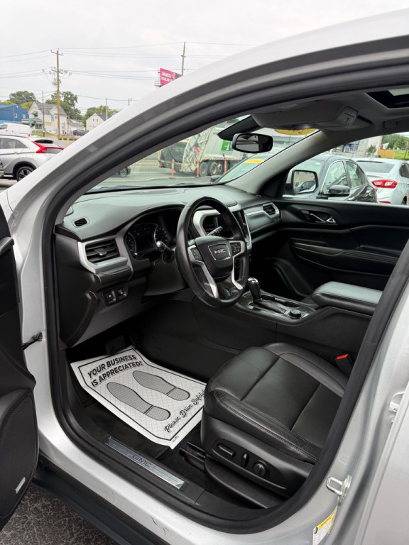 2017 GMC Acadia Image 10