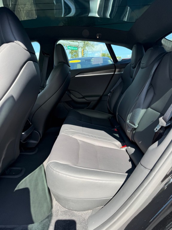 2021 Tesla Model S Image 12
