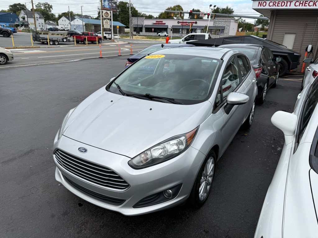 2014 Ford Fiesta Image 2