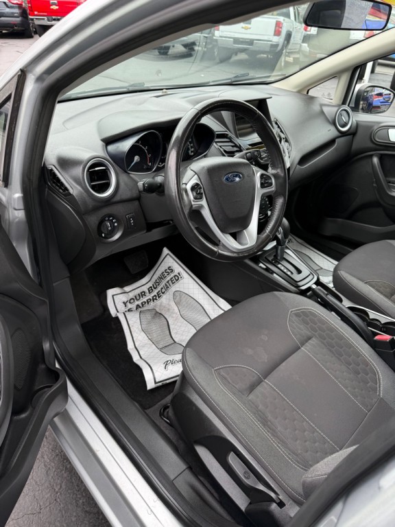 2014 Ford Fiesta Image 9