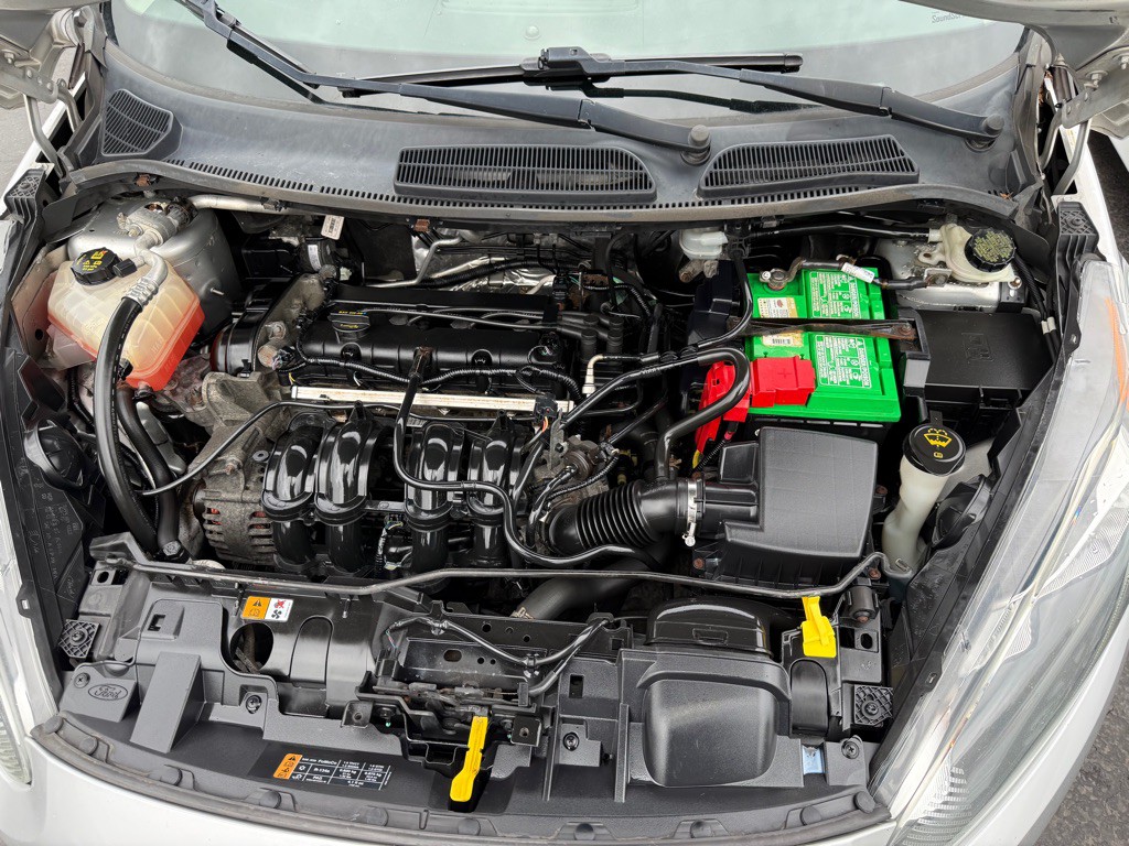 2014 Ford Fiesta Image 15