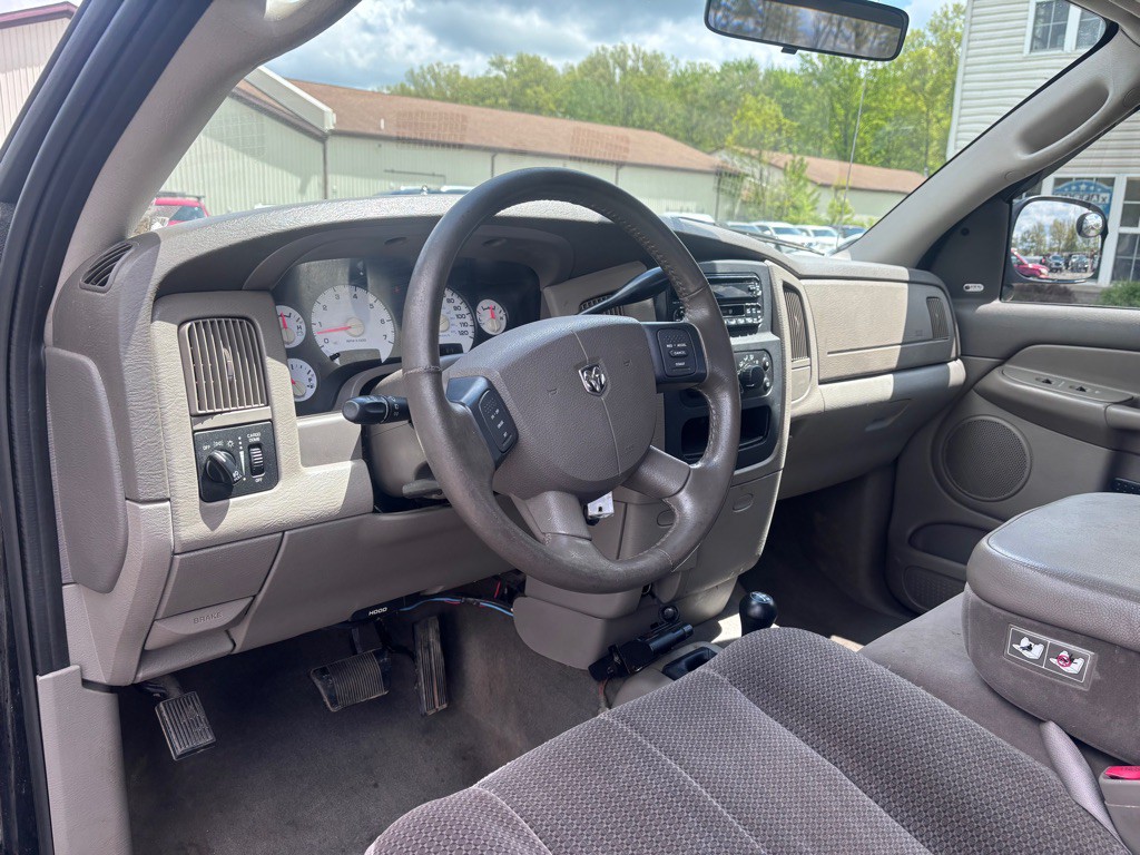 2004 Dodge Ram 1500 Image 13