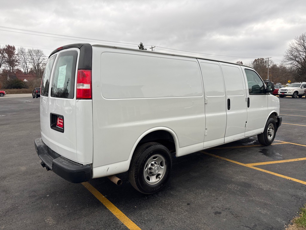 2018 Chevrolet Express Image 6