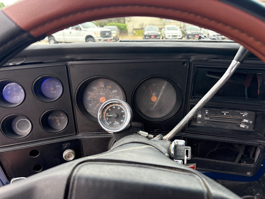 1986 GMC C/K 2500 Image 15