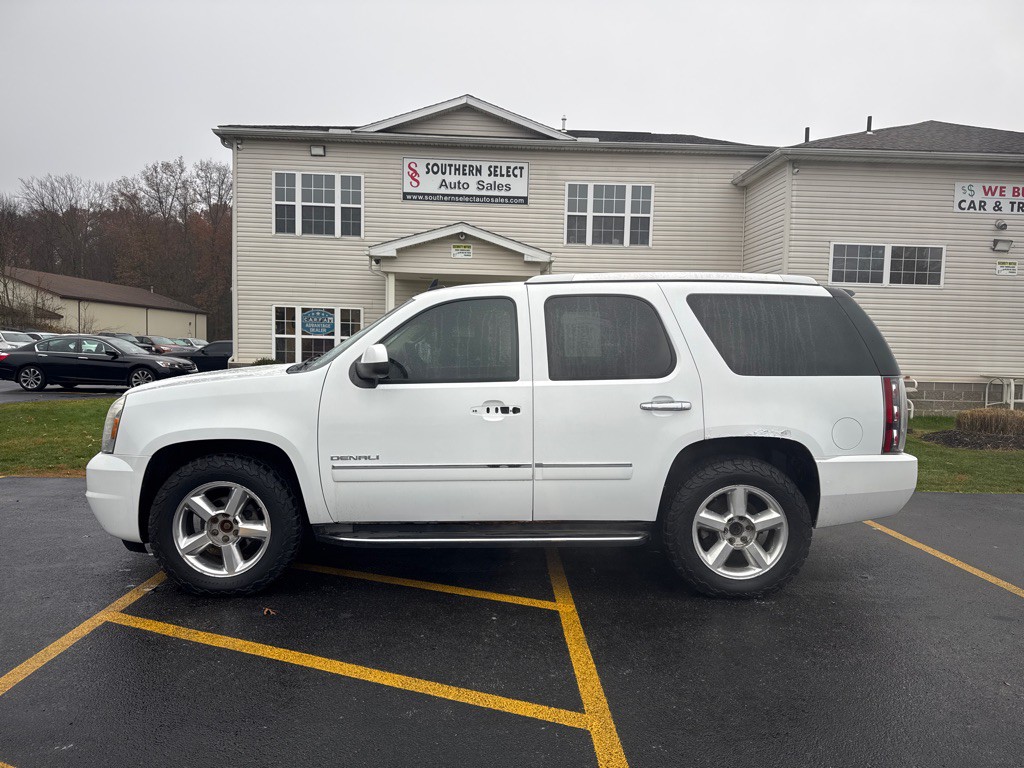 2011 GMC Yukon Image 1
