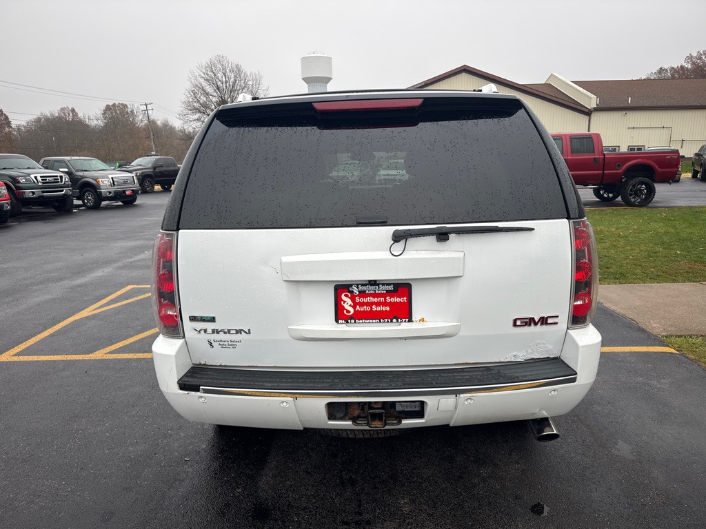 2011 GMC Yukon Image 7