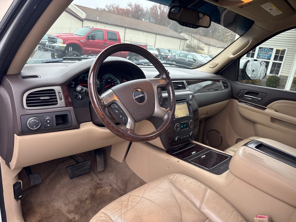 2011 GMC Yukon Image 15