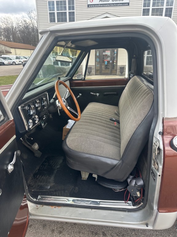 1967 Chevrolet CST Image 12