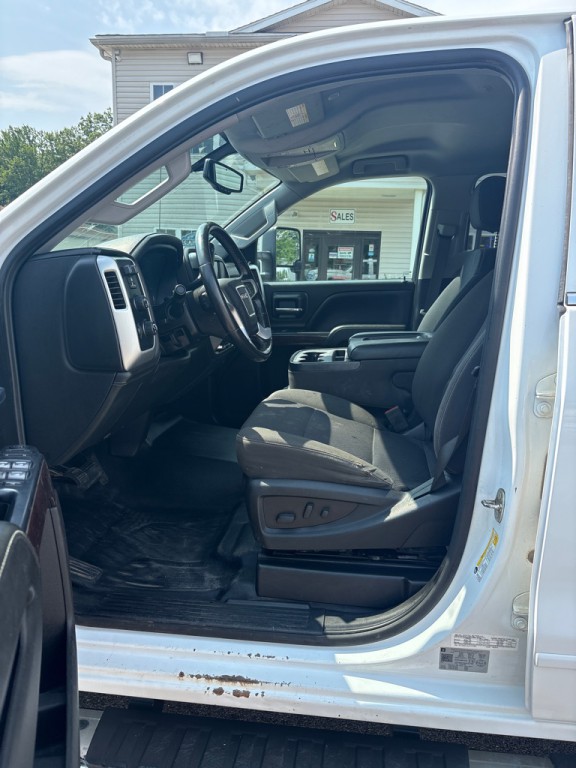 2018 GMC Sierra Image 9