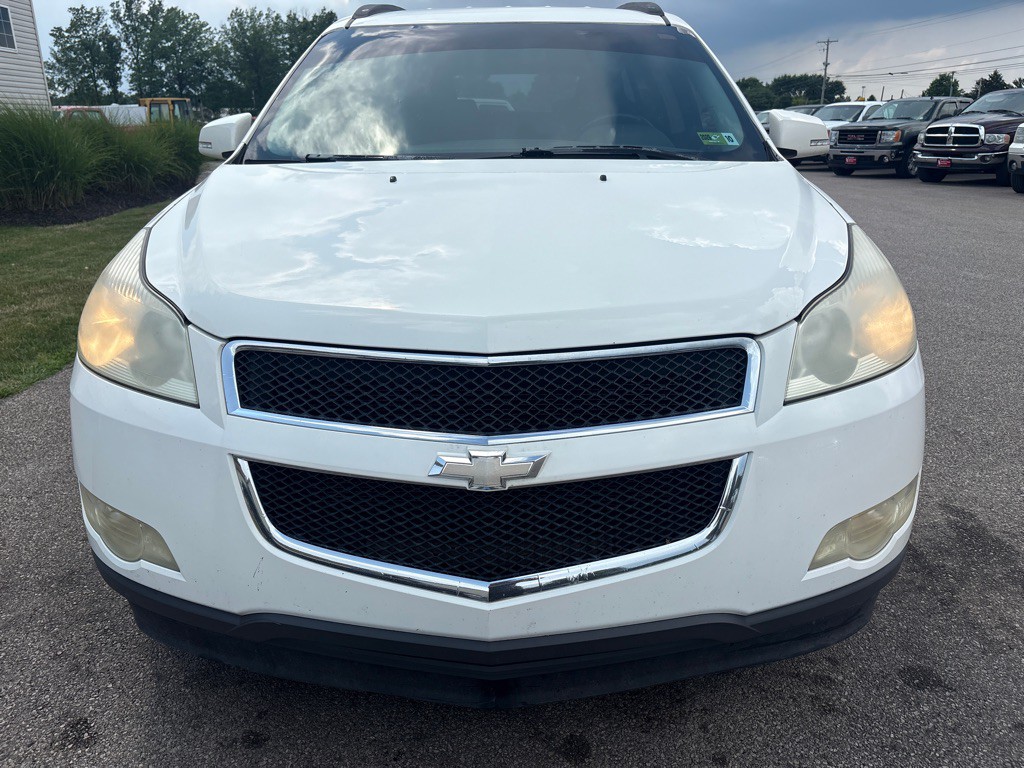 2011 Chevrolet Traverse Image 3