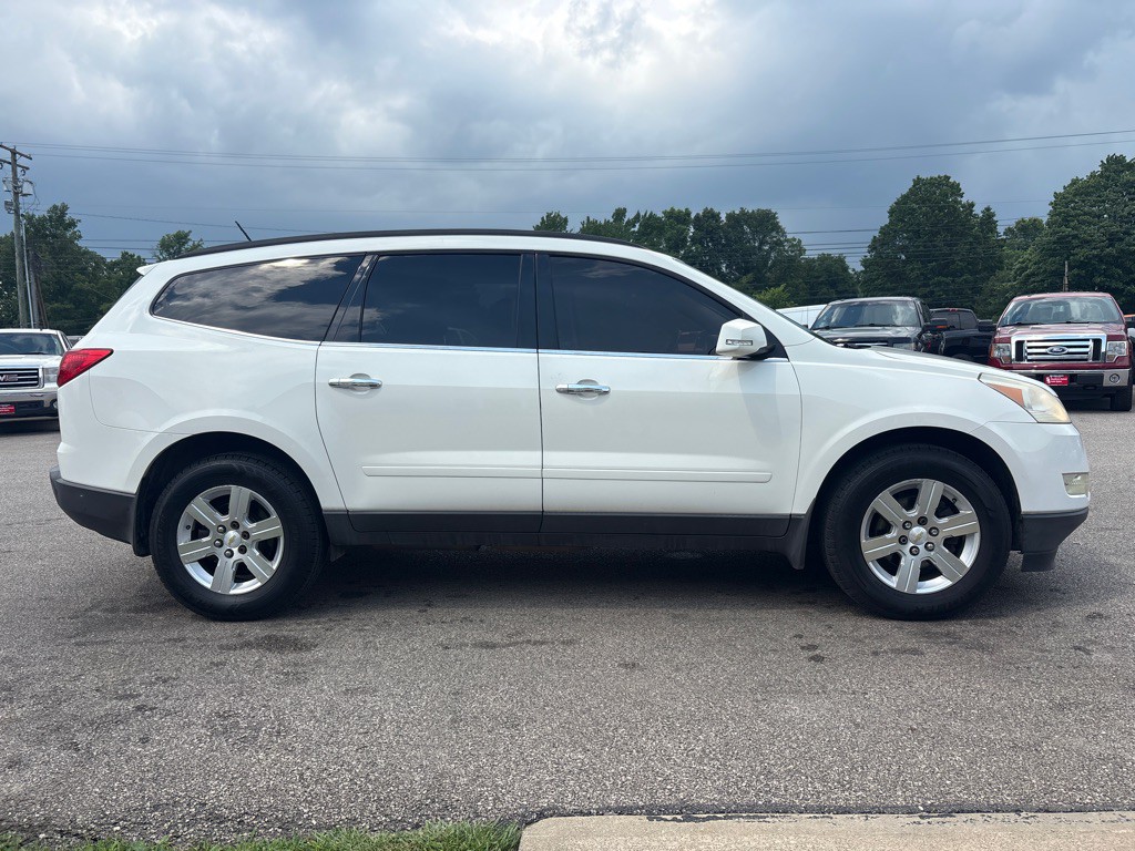 2011 Chevrolet Traverse Image 5