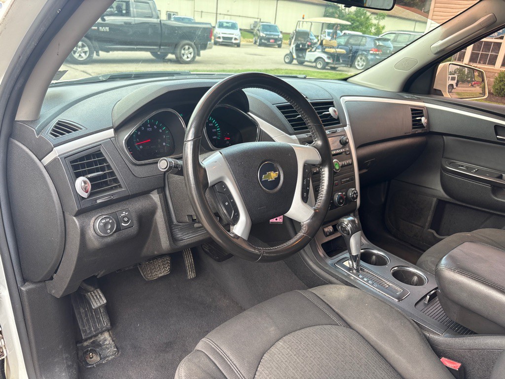 2011 Chevrolet Traverse Image 14