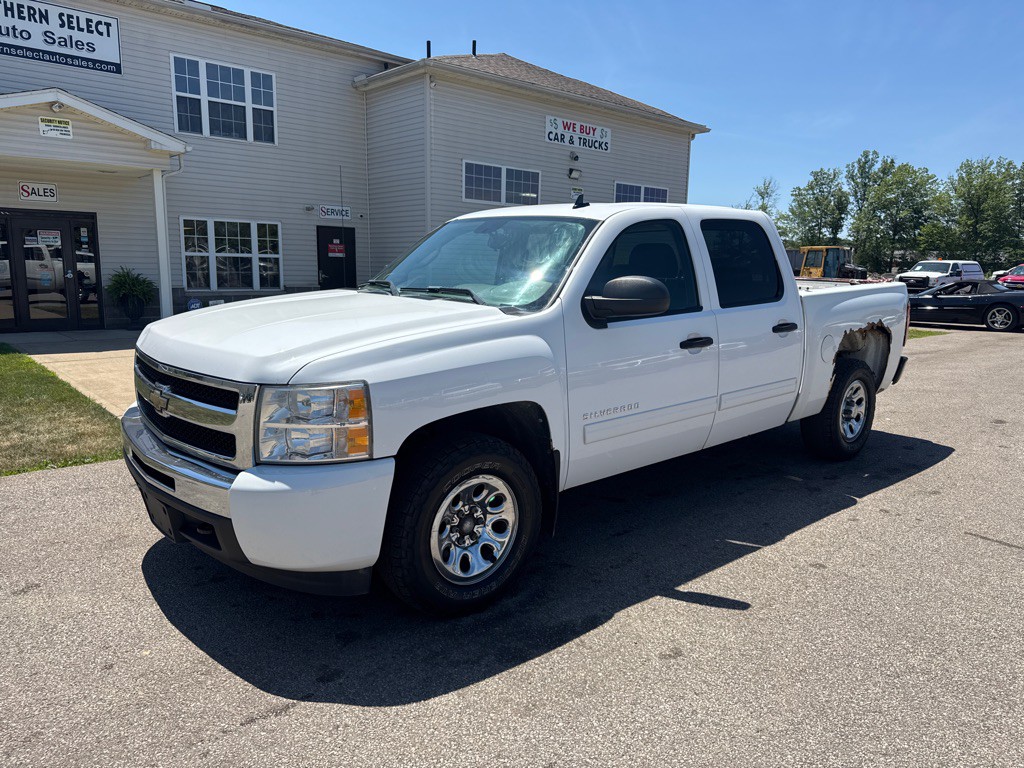 2011 Chevrolet Silverado 1500 Image 2