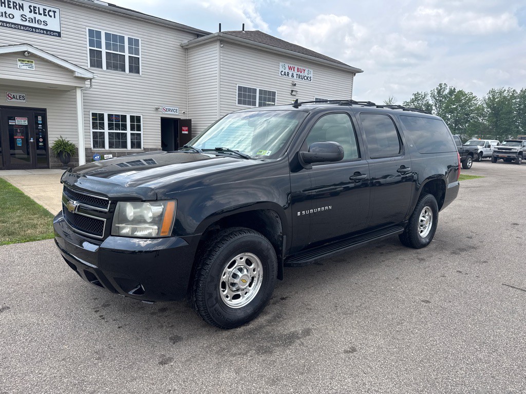 2007 Chevrolet Suburban Image 2