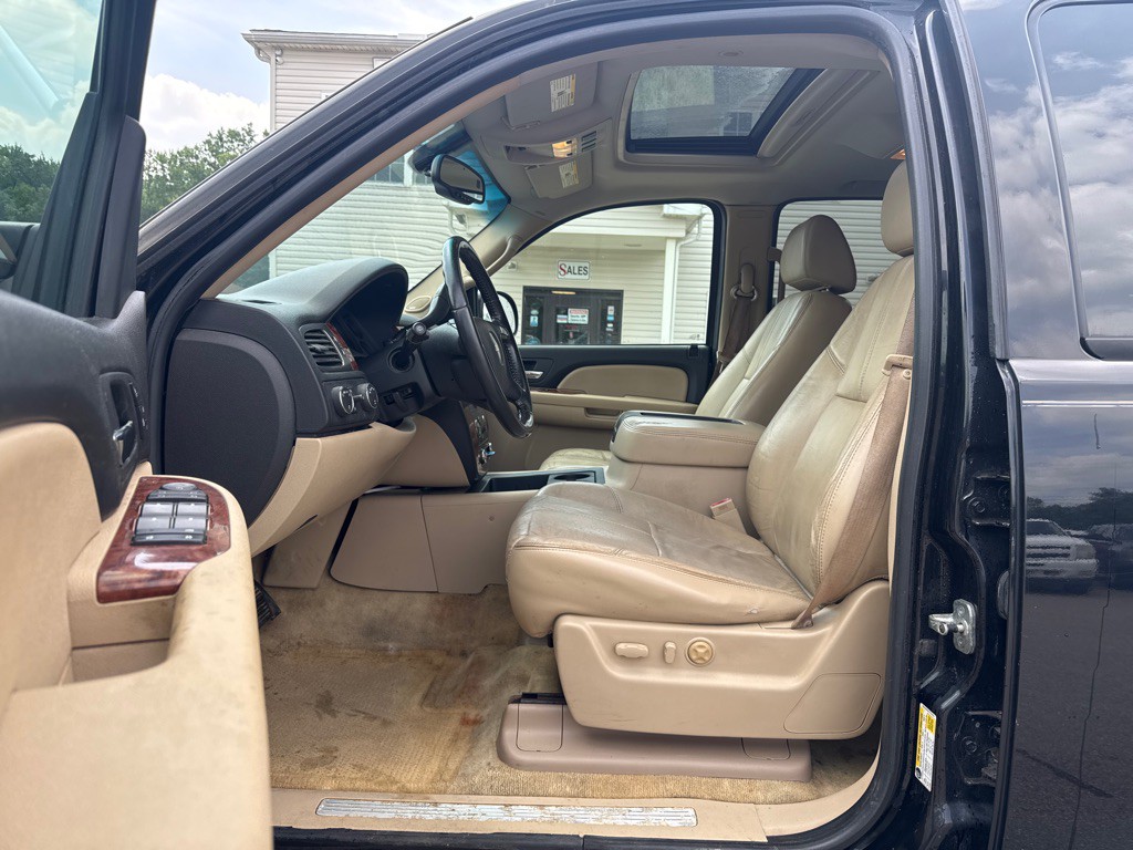 2007 Chevrolet Suburban Image 9