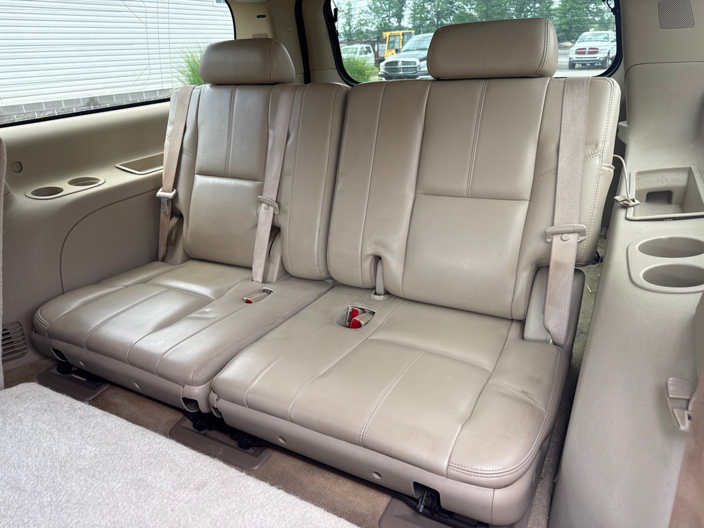 2007 Chevrolet Suburban Image 11