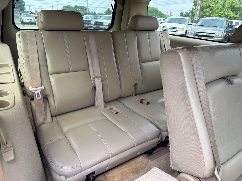 2007 Chevrolet Suburban Image 14