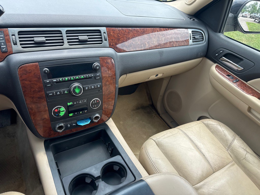 2007 Chevrolet Suburban Image 16