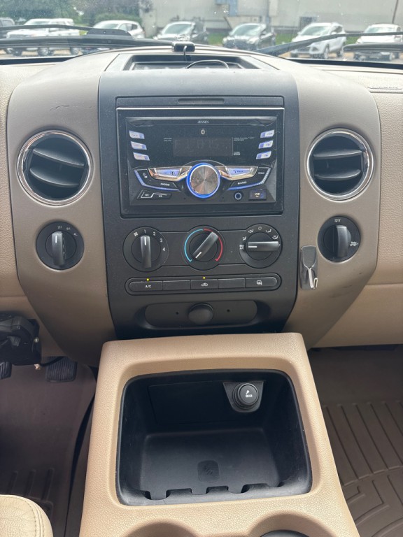 2005 Ford F-150 Image 14