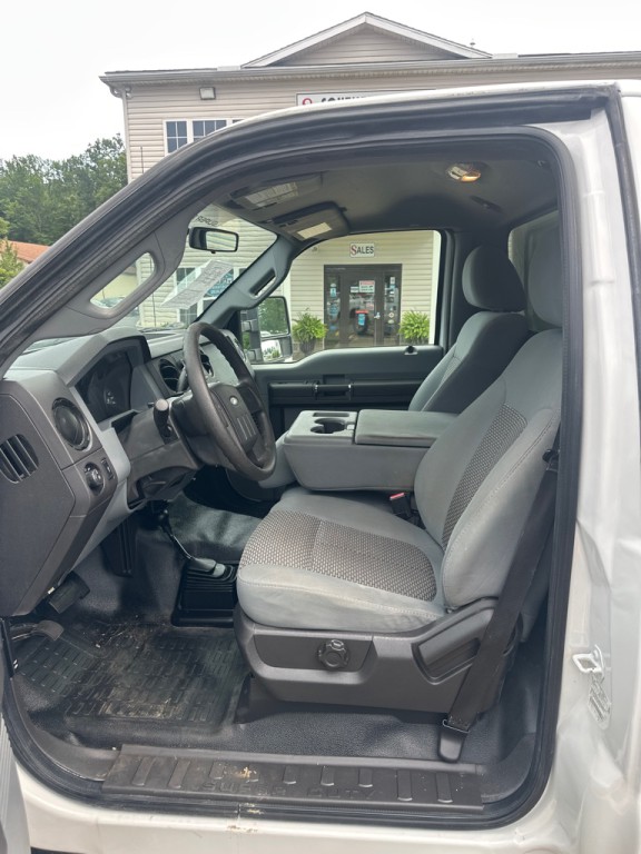 2011 Ford F-250 Image 9
