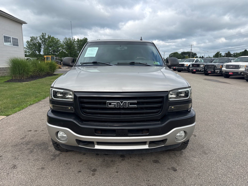 2006 GMC Sierra Image 3