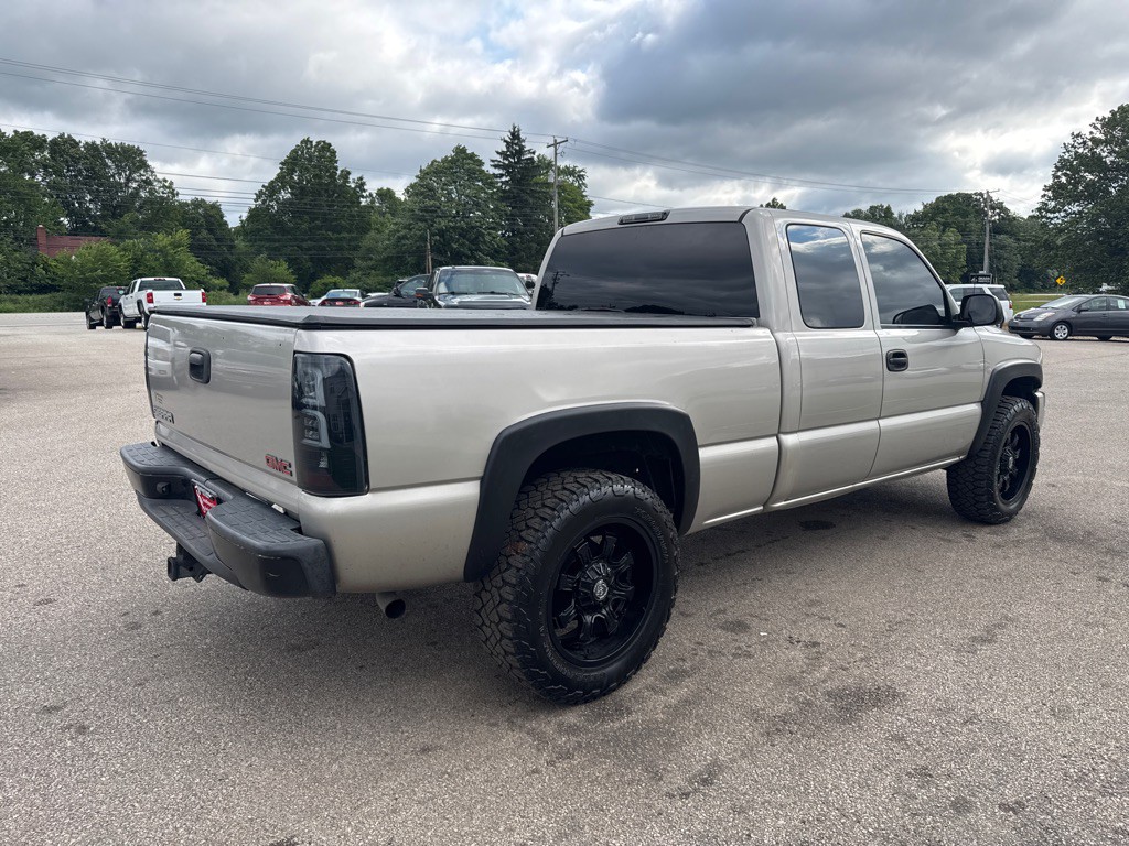 2006 GMC Sierra Image 6