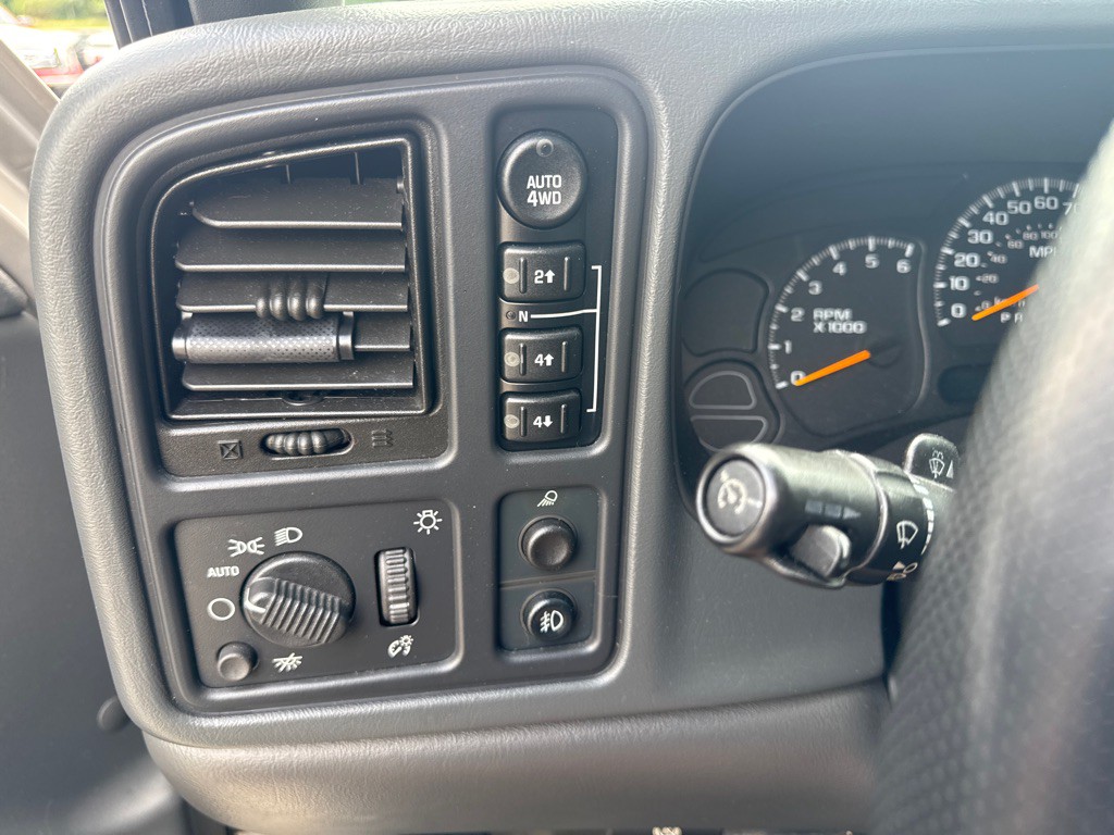 2006 GMC Sierra Image 16