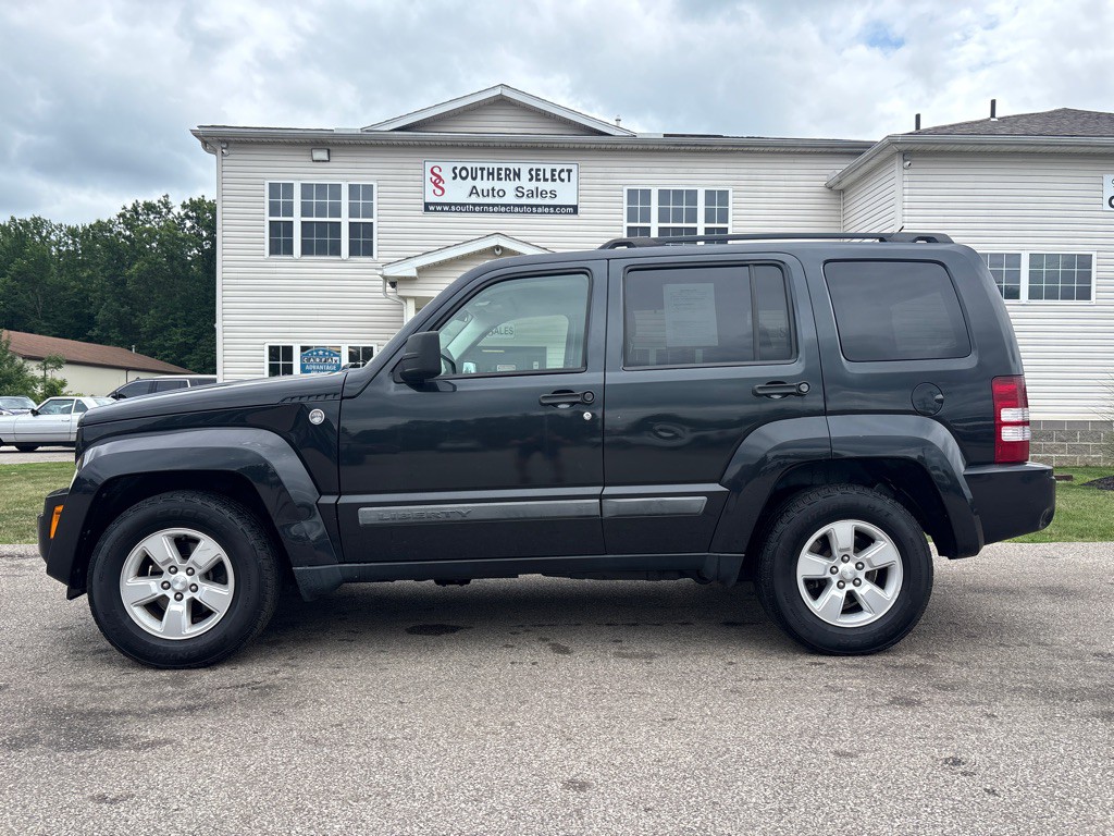 2010 Jeep Liberty Image 1
