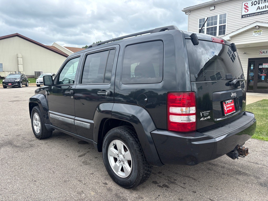 2010 Jeep Liberty Image 8