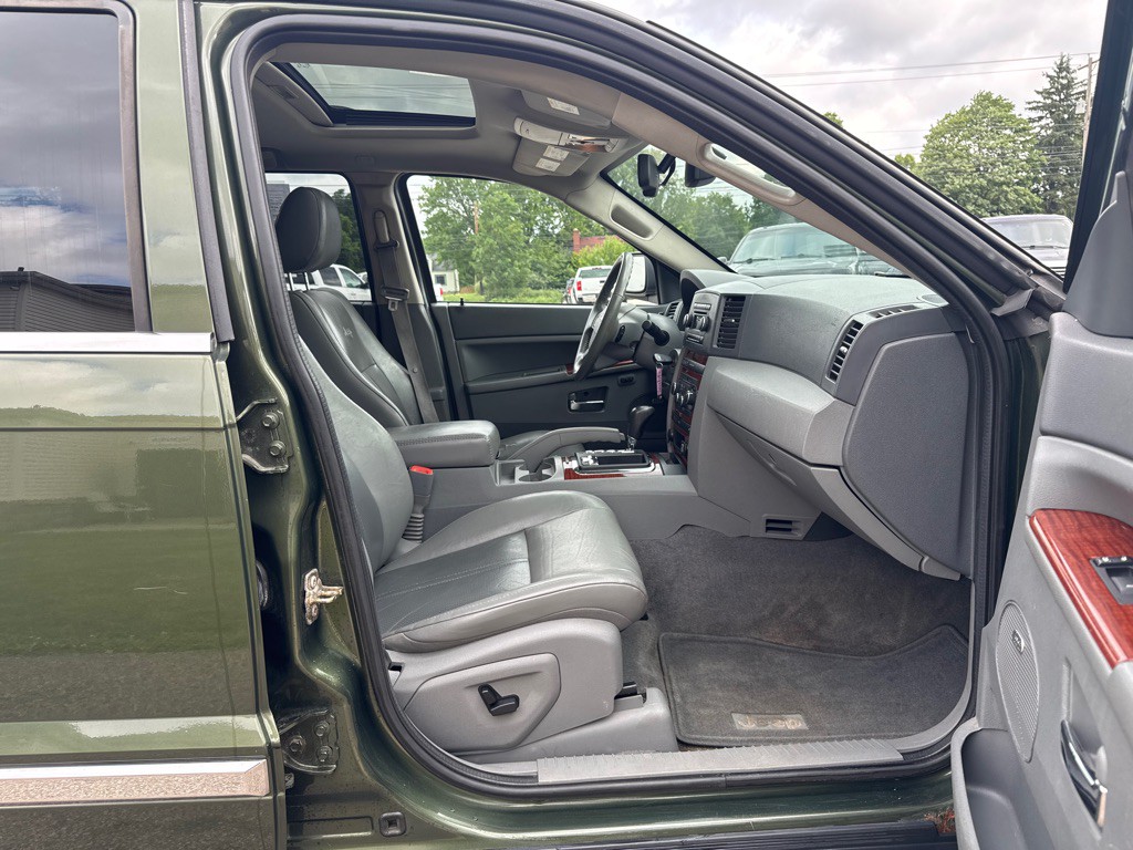 2007 Jeep Grand Cherokee Image 12