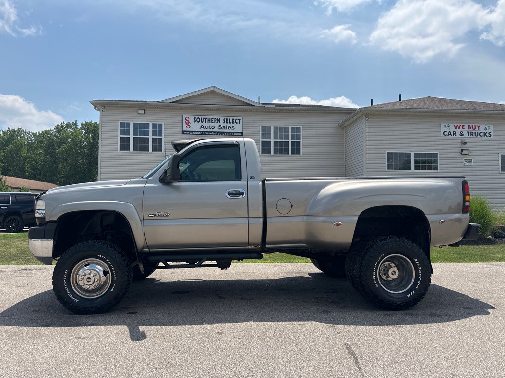 2002 Chevrolet Silverado 1500 Image 1