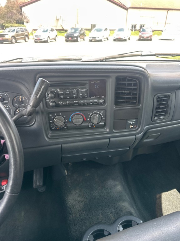 2002 Chevrolet Silverado 1500 Image 13