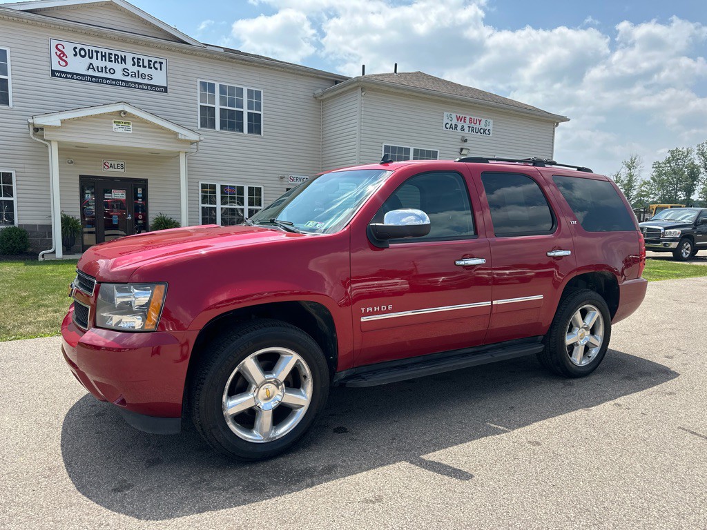 2012 Chevrolet Tahoe Image 2