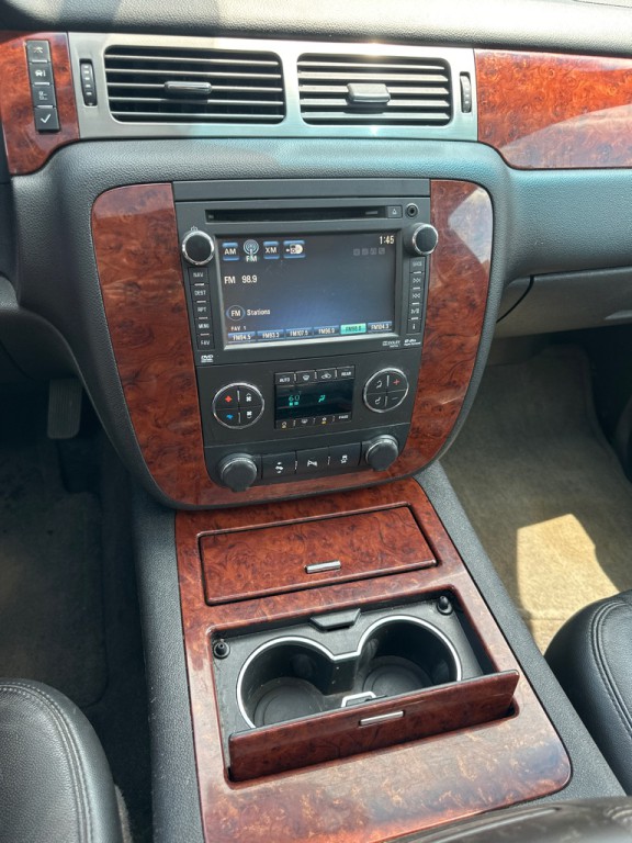 2012 Chevrolet Tahoe Image 17