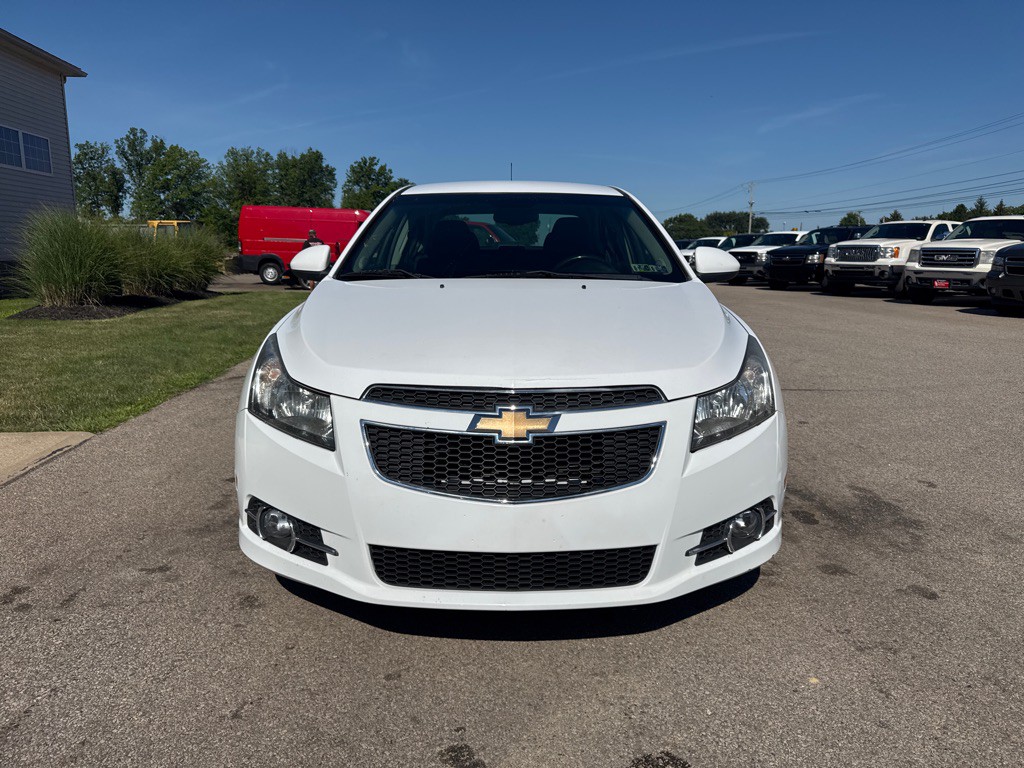 2011 Chevrolet Cruze Image 3