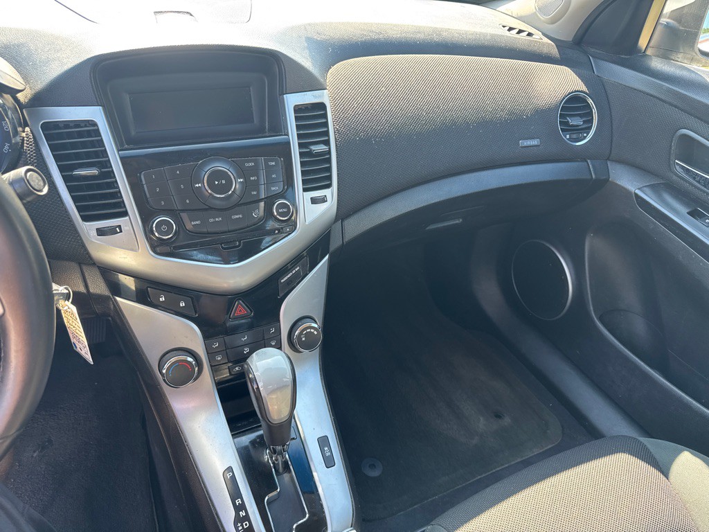 2011 Chevrolet Cruze Image 14