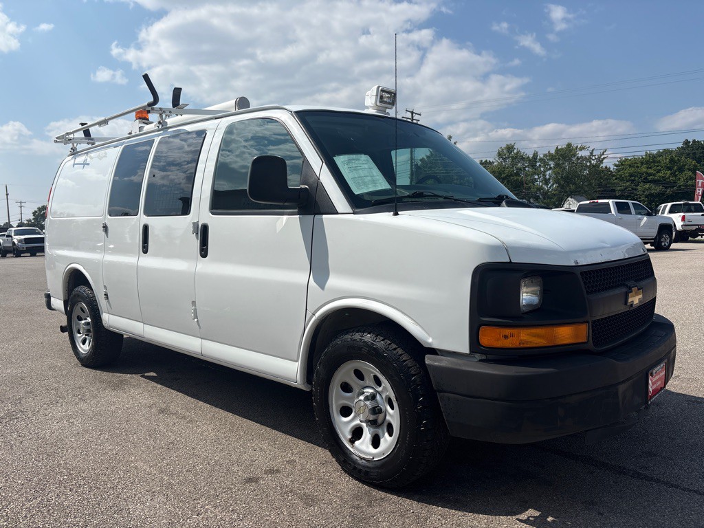 2013 Chevrolet Express Image 4