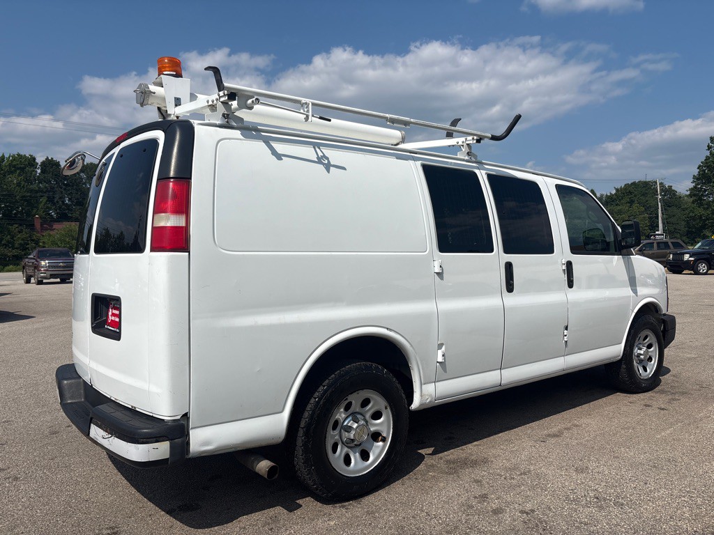 2013 Chevrolet Express Image 6