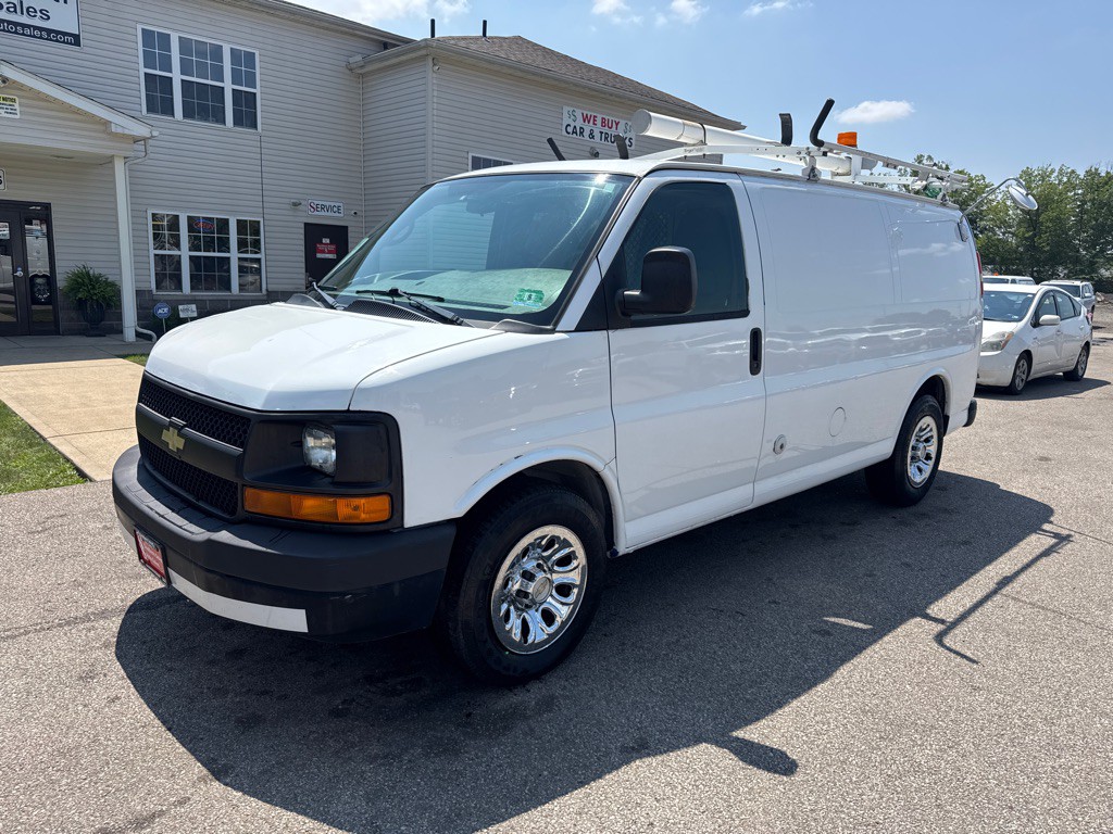 2011 Chevrolet Express Image 2