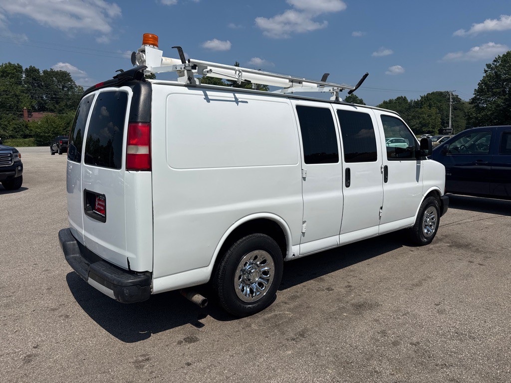 2011 Chevrolet Express Image 6