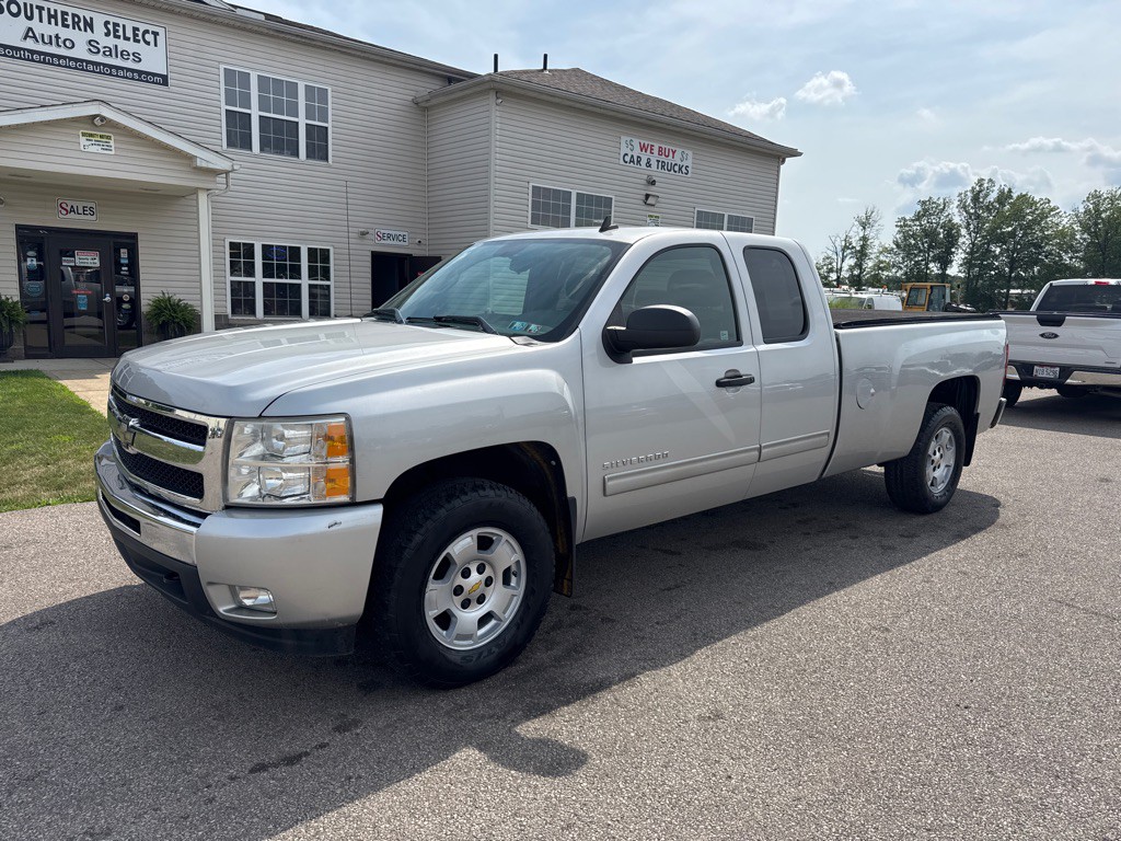 2011 Chevrolet Silverado 1500 Image 2