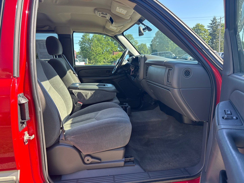 2005 Chevrolet Silverado 1500 Image 13