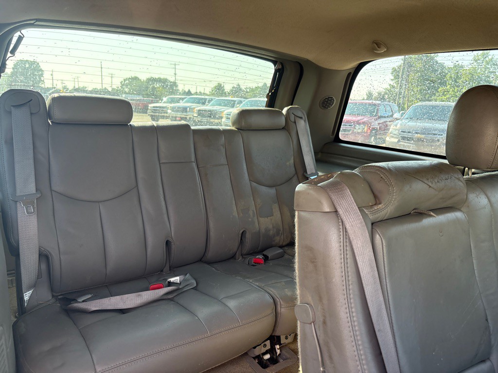 2004 GMC Yukon Image 14