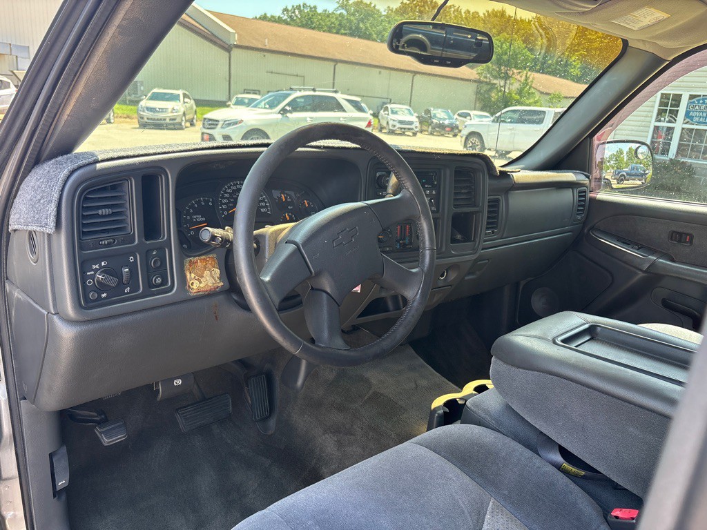 2003 Chevrolet Silverado 1500 Image 13