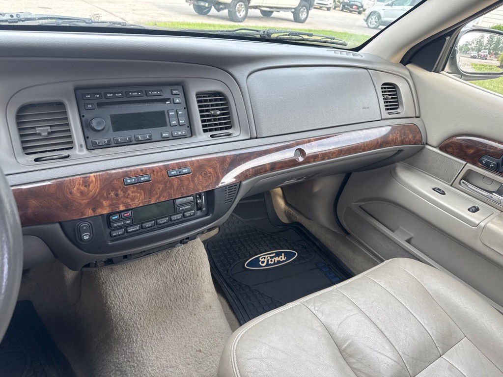 2007 Mercury Grand Marquis Image 15