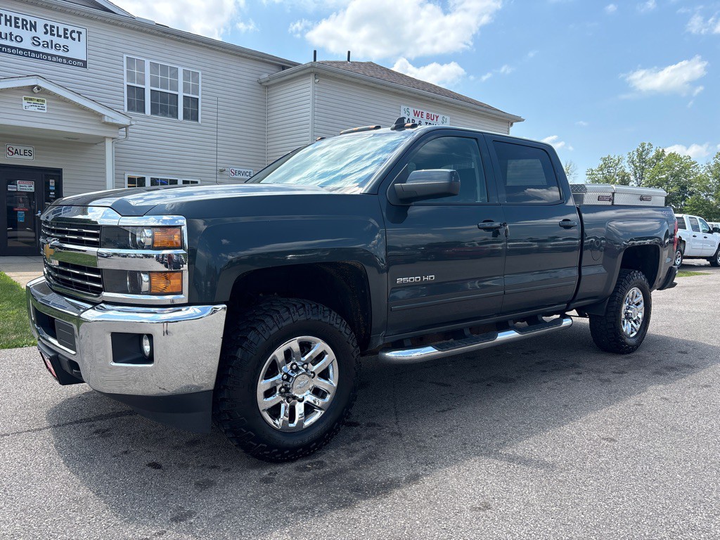 2017 Chevrolet Silverado 1500 Image 2