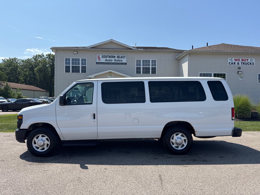 2013 Ford Econoline Image 1