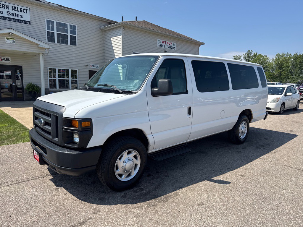 2013 Ford Econoline Image 2
