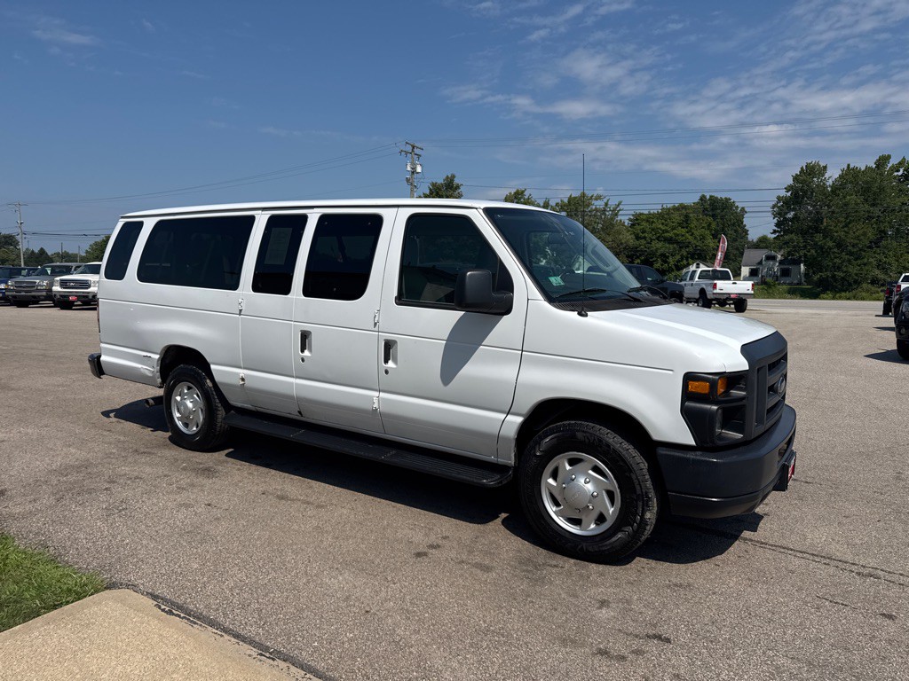 2013 Ford Econoline Image 4